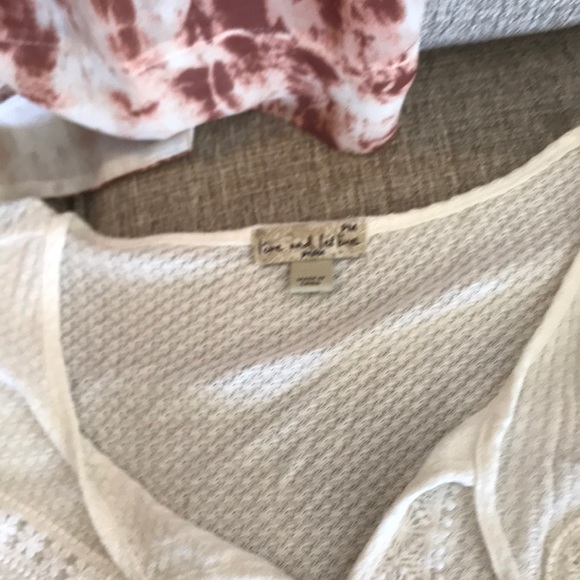 Maternity Tops - Picture 3 of 4